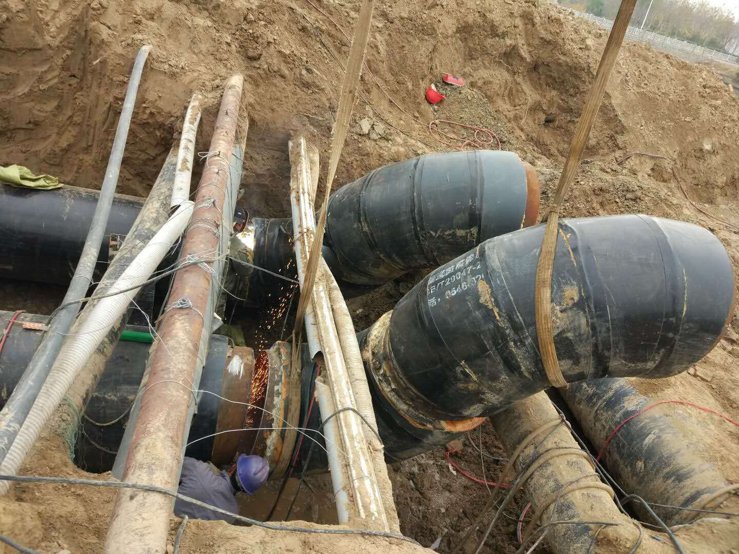 克服艱苦環境，確保工程順利推進——利津縣城區集中供熱擴容改造工程紀實